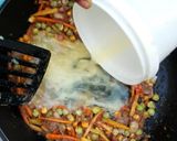 A picture of step 3 of Scrambled egg with veggies.