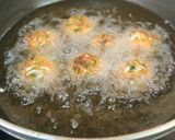A picture of step 5 of Veg Manchurian with Gravy.