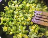 Foto del paso 2 de la receta: Risotto de zapallito y brócoli, con arroz integral