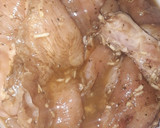 Foto del paso 1 de la receta: Pollo encebollado 🍴