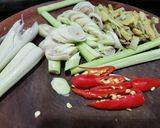 Hình bước làm 1 của món Dê hấp tía tô