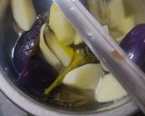A picture of step 1 of Brinjal ka bharta.