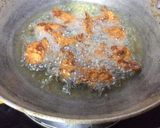 A picture of step 3 of Crispy bottle gourd, onion and carrot pakora.