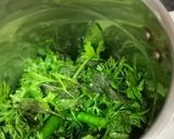 A picture of step 2 of Laccha Pyaaz Salad.