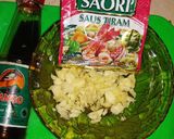 Foto langkah ke 1 dari resep Tumis wortel kentang saos tiram.