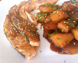 Foto del paso 10 de la receta: Salmon con reducción de salsa de Soja y guarnición de patata