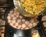 Foto langkah ke 7 dari resep Sup Sosis Ayam Makaroni.