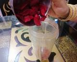 Yakult and Beetroot Popsicles recipe step 4 photo