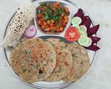 A picture of step 3 of Chole with Spring onions Paratha.