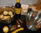 Foto del paso 1 de la receta: Peras al vino tinto