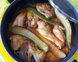 Foto del paso 7 de la receta: Pollo encebollado al ras el hanout propio infusionado en azafrán