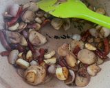 รูปขั้นตอนการทำที่ 2 ของ น้ำพริกข่าหมูสับใส่มะแขว่น🌶️🫚