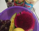 Foto langkah ke 1 dari resep Salad buah 🍈🍎🍐🍇🧀🥛.