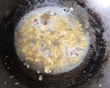 Foto langkah ke 3 dari resep Cah Enoki Telur.