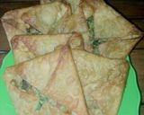 Foto langkah ke 4 dari resep Martabak Telur Mini.