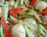 Foto langkah ke 5 dari resep Tumis Labu Siam Pedas.
