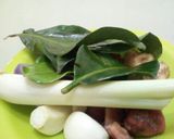 Foto langkah ke 1 dari resep Ayam rica-rica khas Manado by AV Kitchen.