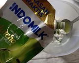 Foto langkah ke 2 dari resep Iced Rosella Matcha Latte.