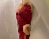 A picture of step 1 of Strawberry banana smoothie.