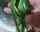 A picture of step 1 of Fried green chili.