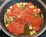 Foto del paso 2 de la receta: Migas de Bacalao confitadas con Piquillos caramelizados