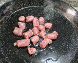 Foto del paso 5 de la receta: Arroz salchichas, pollo y camagrocs (rebozuelos)