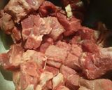 A picture of step 1 of Beef Qorma.