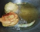 A picture of step 4 of Maharashtrian Vada Pav.