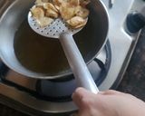 A picture of step 3 of Raw banana chips.