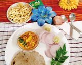 A picture of step 4 of Bajara roti (pearl millet flour / sajje hittu).