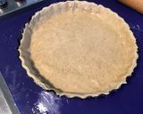 Une image de l'étape 9 de Tarte aux prunes d'ente et fruits confits (pâte brisée sarrasin, prune, épeautre).
