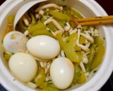 Hình bước làm 4 của món Keto su su nấu nấm