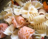 A picture of step 3 of White sauce pasta with multiple pasta.