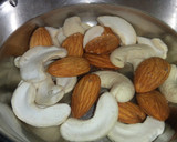 A picture of step 2 of Dates Kheer.