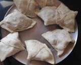 A picture of step 3 of Samosa.