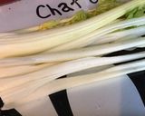 Une image de l'étape 2 de Tarte bonhomme » au céleri branche,tomates, mozzarella,oignon de roscoff et poivre vert frais.