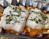 Foto del paso 8 de la receta: Merluza a la marinera
