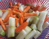 Foto langkah ke 1 dari resep Sayur lodeh iris.