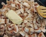 Krémes gombás orecchiette recept fázis 2 fotója