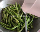 Foto langkah ke 1 dari resep Baby Buncis Bawang Putih Pedas.