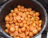Foto del paso 4 de la receta: Morcillas en salsa de uchuvas