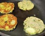 Foto del paso 5 de la receta: Hamburguesas de pollo y calabacín