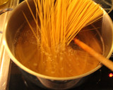Foto del paso 8 de la receta: Hamburguesas falsas de garbanzos y  spaguettis con mayonesa de ajo