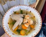 Foto langkah ke 5 dari resep Sop ayam udang kuah merah.