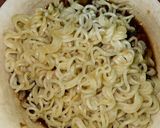 Foto langkah ke 5 dari resep Sosis Gulung Mie.