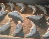 "Májkrémes-sajtos, gyors uzsonnakifli" recept fázis 2 fotója