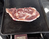 Foto del paso 2 de la receta: Lomo medio a la plancha