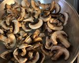 Foto langkah ke 3 dari resep Mushrooms Pasta.