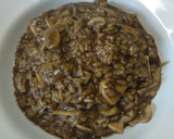 Foto del paso 4 de la receta: Risotto con ajo negro (de las Pedroñeras)