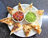 Foto del paso 3 de la receta: Quesadillas de huevos con longanicillas de campo